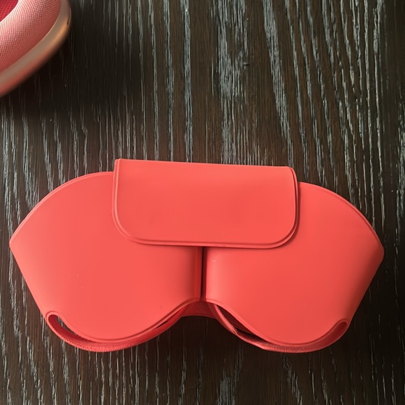 Pink Apple AirPod Max - Picture 3 of 7